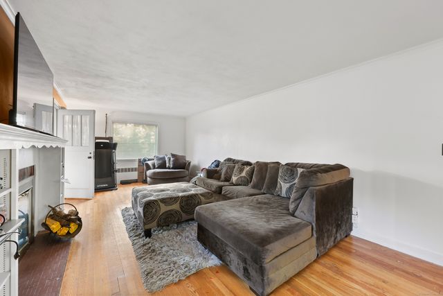 127 Ridgewood Road, East Hartford, CT 06118