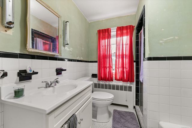 127 Ridgewood Road, East Hartford, CT 06118