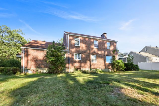 127 Ridgewood Road, East Hartford, CT 06118