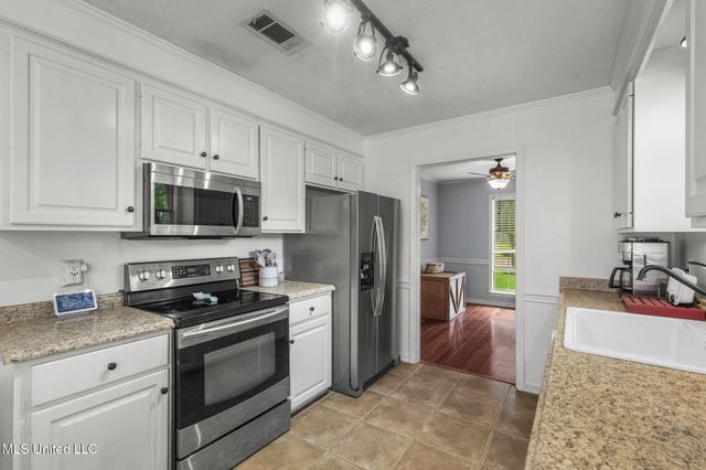 215 Cobblestone Drive, Madison, MS 39110