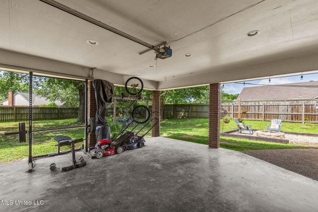 215 Cobblestone Drive, Madison, MS 39110