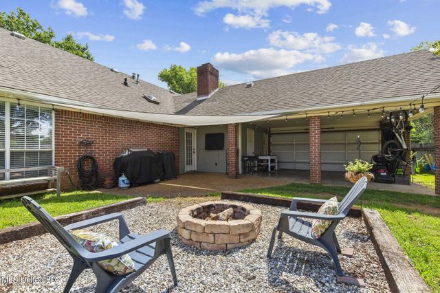 215 Cobblestone Drive, Madison, MS 39110