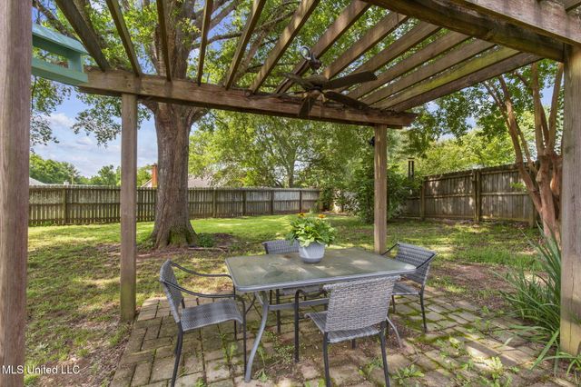 215 Cobblestone Drive, Madison, MS 39110