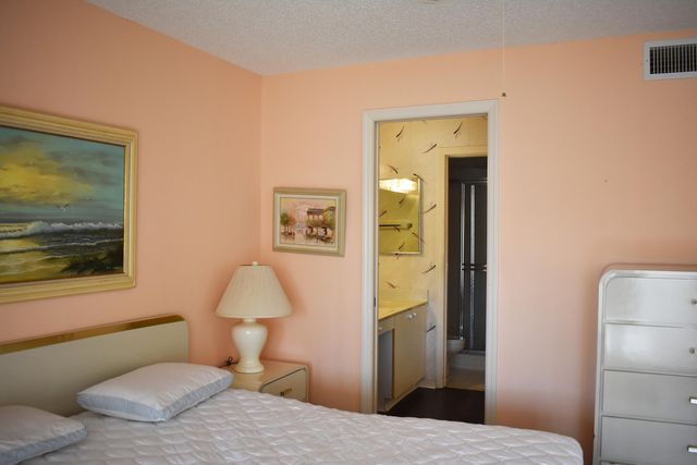 500 Grove Isle Circle 103, Vero Beach, FL 32962