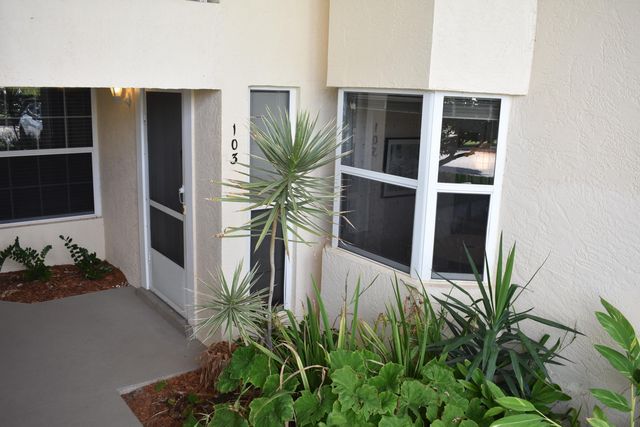 500 Grove Isle Circle 103, Vero Beach, FL 32962