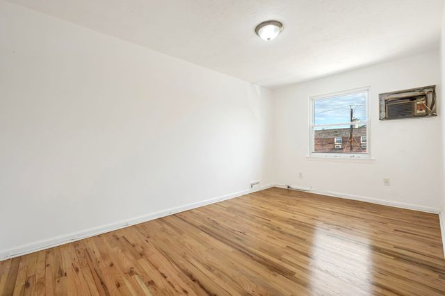 180 WEST 26TH ST, Bayonne, NJ 07002