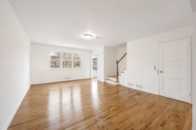 180 WEST 26TH ST, Bayonne, NJ 07002