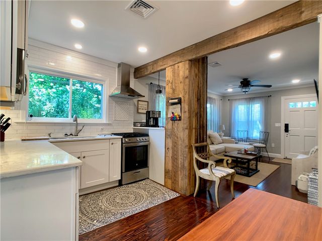 18 Sylvan Street, Newport, RI 02840
