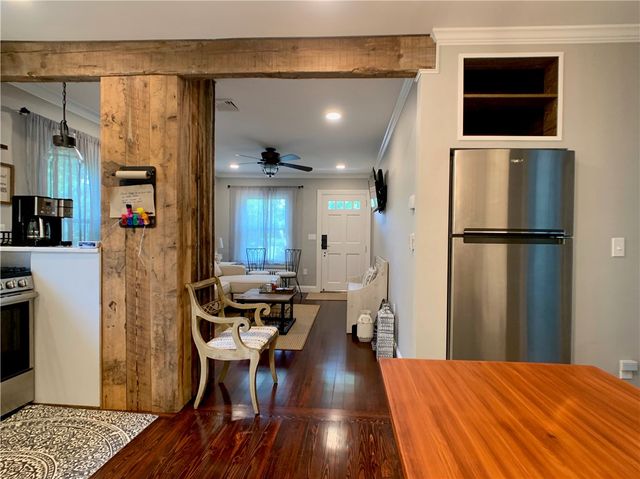 18 Sylvan Street, Newport, RI 02840