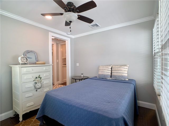 18 Sylvan Street, Newport, RI 02840