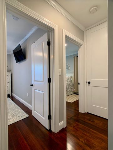 18 Sylvan Street, Newport, RI 02840