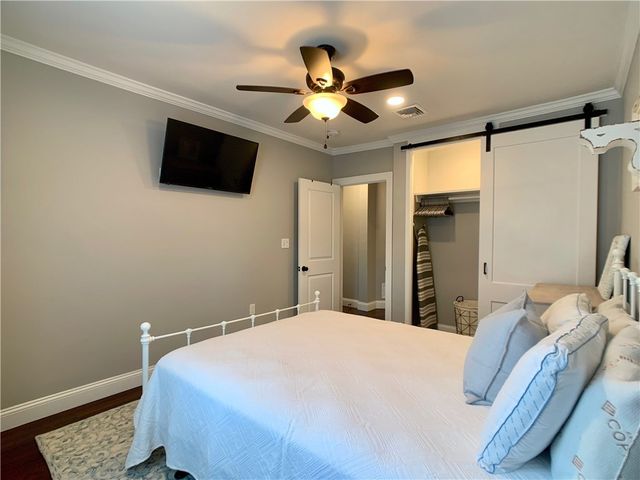 18 Sylvan Street, Newport, RI 02840