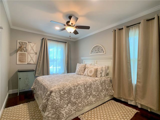 18 Sylvan Street, Newport, RI 02840
