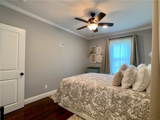 18 Sylvan Street, Newport, RI 02840