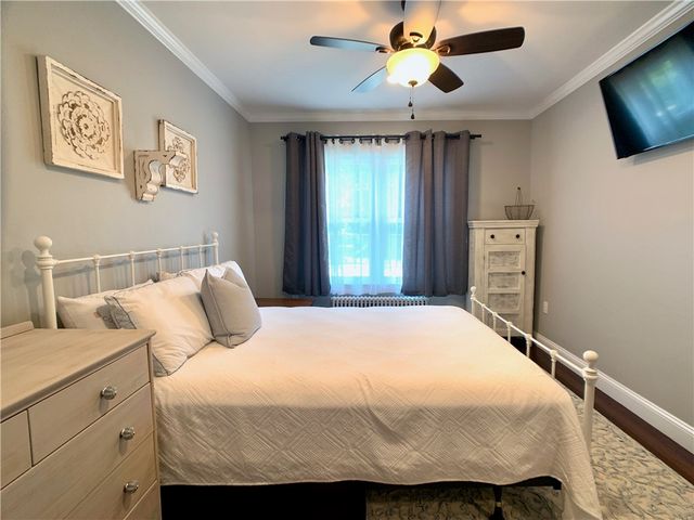 18 Sylvan Street, Newport, RI 02840