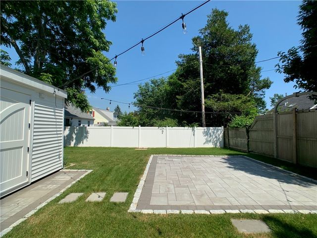 18 Sylvan Street, Newport, RI 02840
