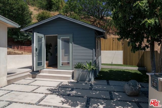 319 W Avenue 45, Los Angeles, CA 90065