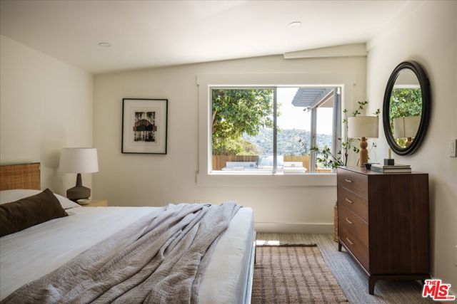 319 W Avenue 45, Los Angeles, CA 90065