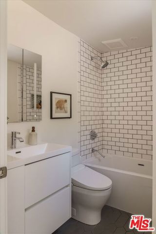 319 W Avenue 45, Los Angeles, CA 90065