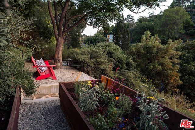 319 W Avenue 45, Los Angeles, CA 90065