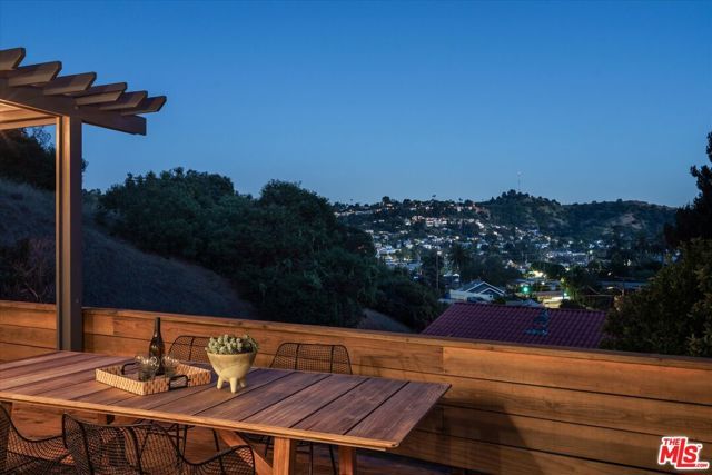 319 W Avenue 45, Los Angeles, CA 90065