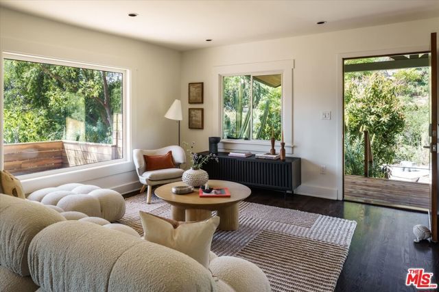 319 W Avenue 45, Los Angeles, CA 90065