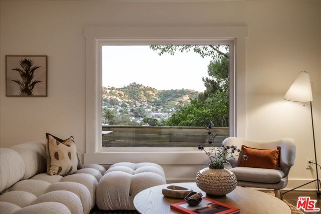 319 W Avenue 45, Los Angeles, CA 90065