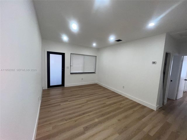 3297 SW 26th St 3297, Miami, FL 33133