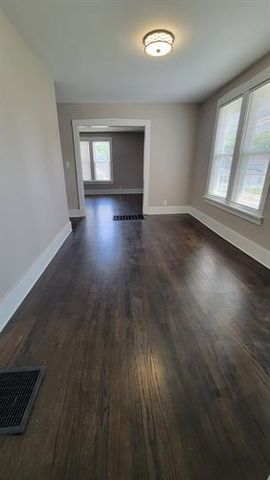 518 Chestnut Street, Waukegan, IL 60085