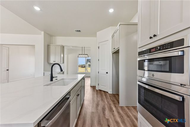 11060 Eagle Walk Boulevard, Salado, TX 76571