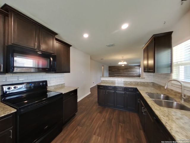 7310 Romaire, San Antonio, TX 78252