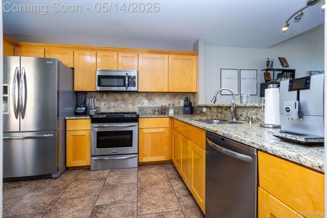 20725 Kenmare Drive, Macomb Township, MI 48044
