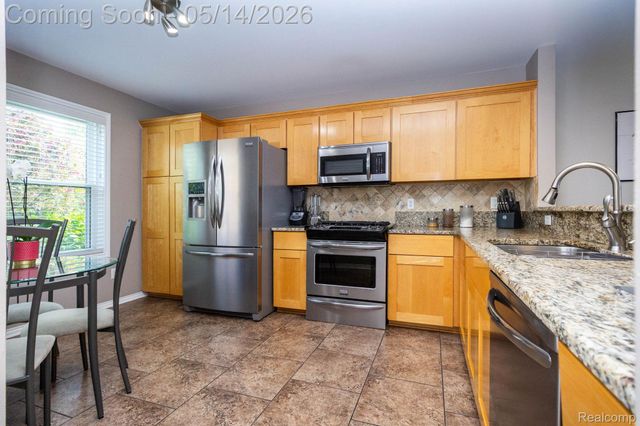 20725 Kenmare Drive, Macomb Township, MI 48044