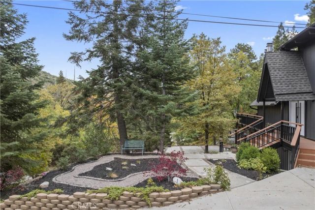 260 El Dorado Drive, Lake Arrowhead, CA 92352
