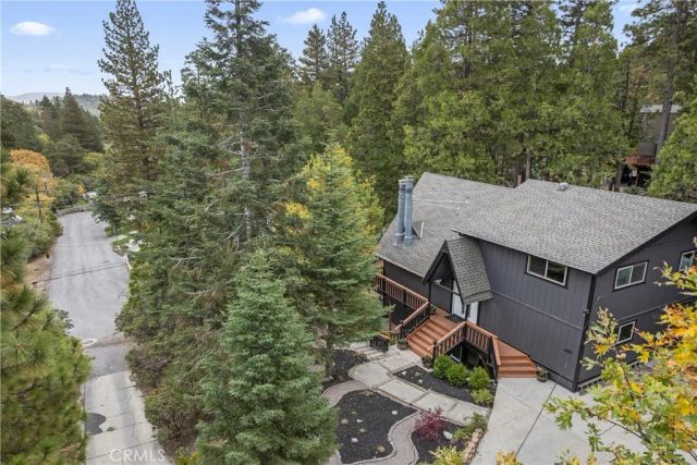 260 El Dorado Drive, Lake Arrowhead, CA 92352