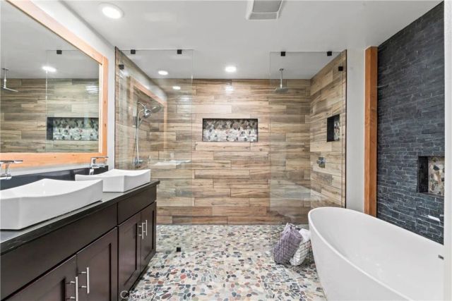 260 El Dorado Drive, Lake Arrowhead, CA 92352