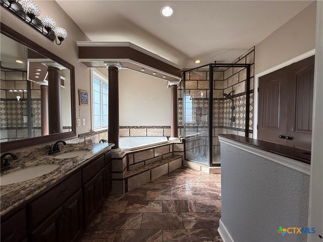 289 Jennifer Lane, Port Lavaca, TX 77979