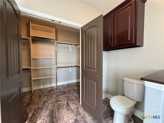 289 Jennifer Lane, Port Lavaca, TX 77979