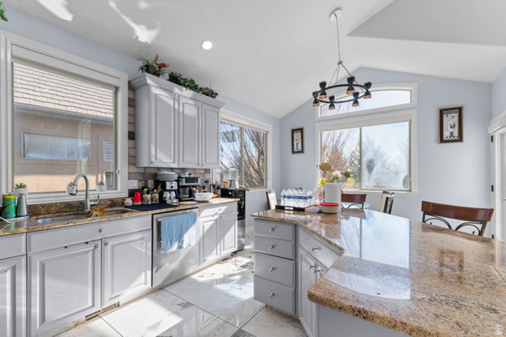 Image 13 of property listing at 2767 W AMINI WAY, South Jordan, UT 84095
