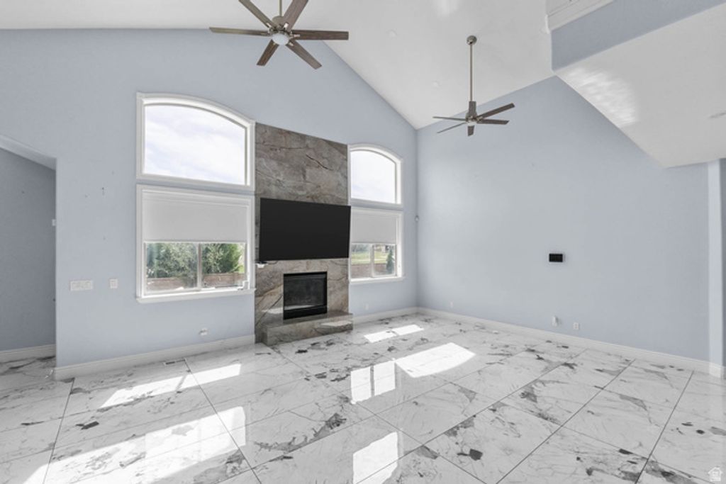 Image 6 of property listing at 2767 W AMINI WAY, South Jordan, UT 84095