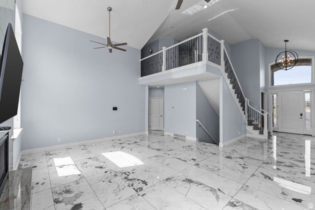 Image 8 of property listing at 2767 W AMINI WAY, South Jordan, UT 84095