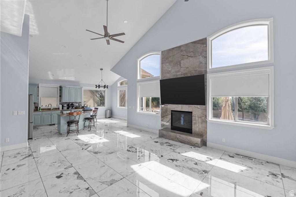 Image 9 of property listing at 2767 W AMINI WAY, South Jordan, UT 84095