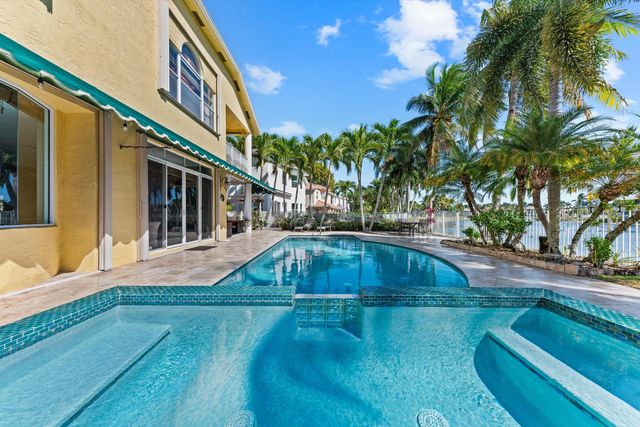 9566 Worswick Court, Wellington, FL 33414