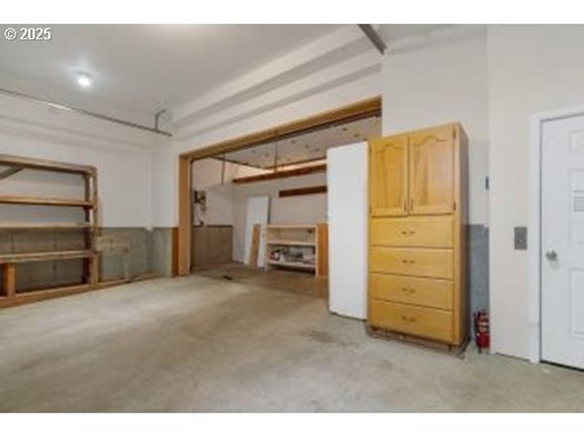 3246 Nw MAST Ave, Lincoln City, OR 97367