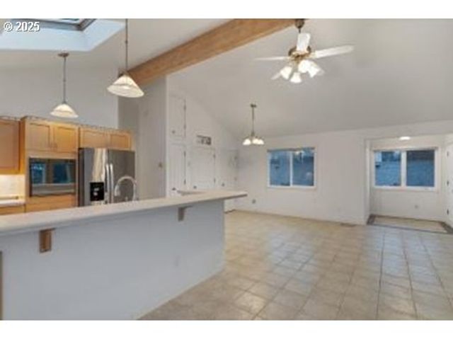 3246 Nw MAST Ave, Lincoln City, OR 97367