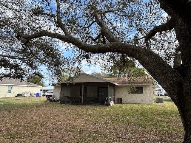 2235 17th Avenue SW, Vero Beach, FL 32962