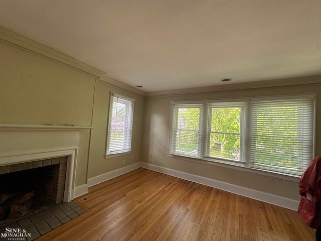 371 Neff - 2nd floor Road, Grosse Pointe, MI 48230