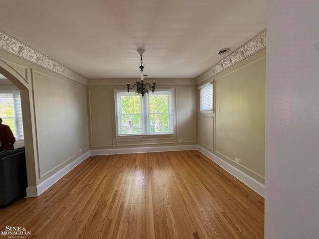 371 Neff - 2nd floor Road, Grosse Pointe, MI 48230