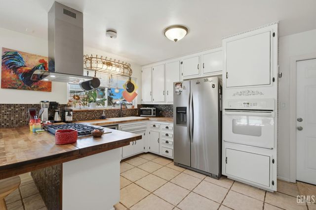 4209 Glenbrook Avenue, Bakersfield, CA 93306