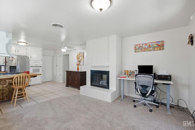 4209 Glenbrook Avenue, Bakersfield, CA 93306